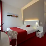 The Originals City, Loval, فندق