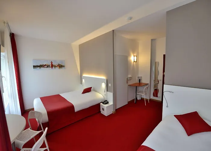 The Originals City, Loval, 布雷斯特