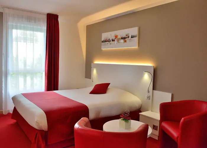 The Originals City, Loval,