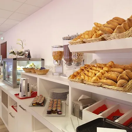 The Originals City, Loval, Brest