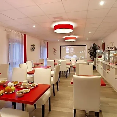 Hotel The Originals City, Loval, Brest