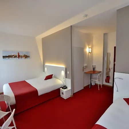 The Originals City, Loval, Brest