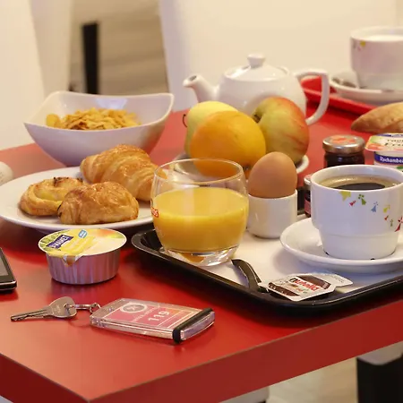 The Originals City, Loval,