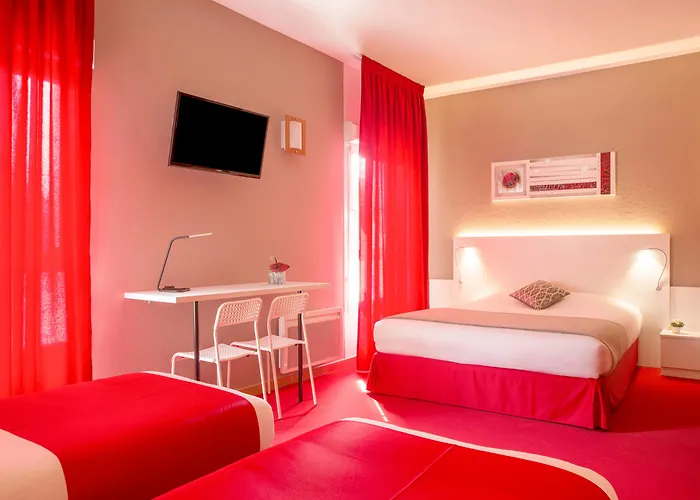 The Originals City, Loval, Μπρεστ