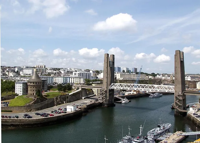 The Originals City, Loval,