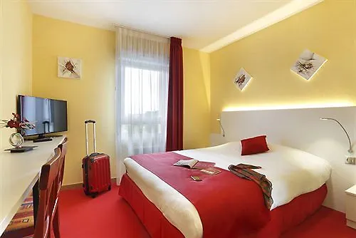 The Originals City, Loval, Ξενοδοχείο Μπρεστ